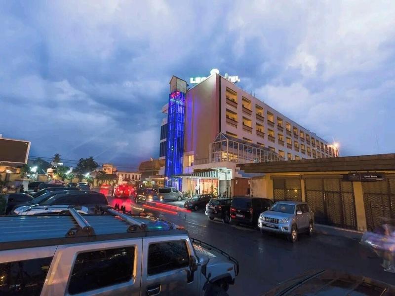 Leon Hotel image