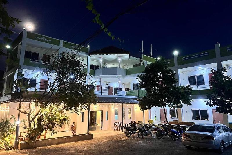 The 99 Inn Hotel by ZUZU