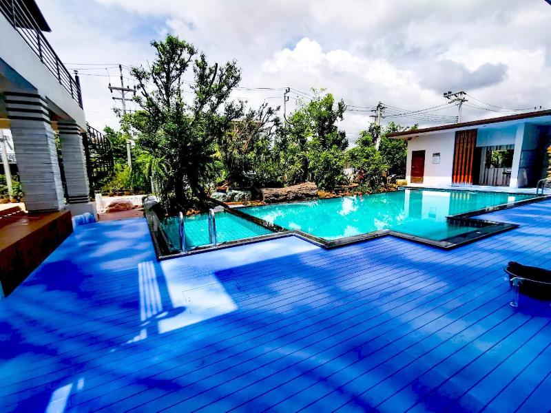 Uthaithani Resort