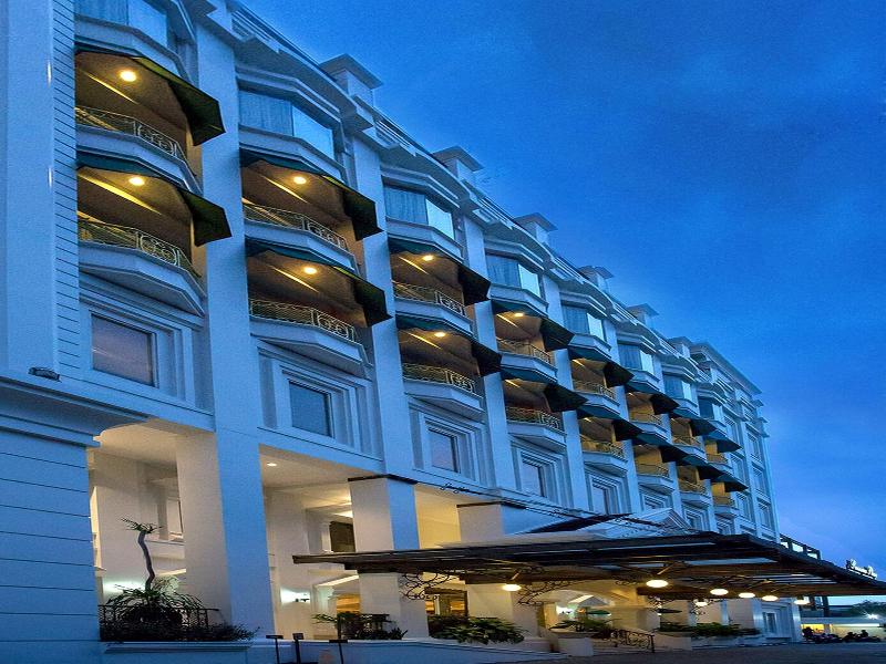 Roosseno Plaza Serviced Apartment image