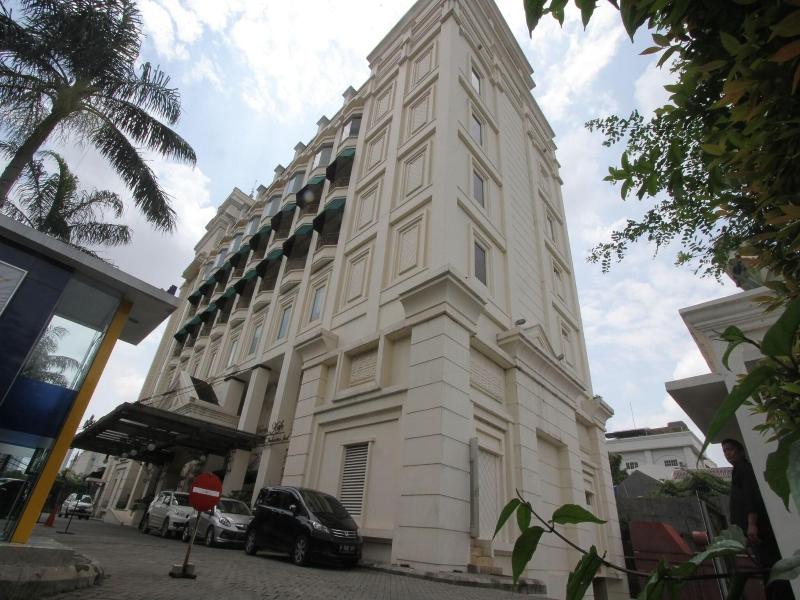 Roosseno Plaza Serviced Apartment image