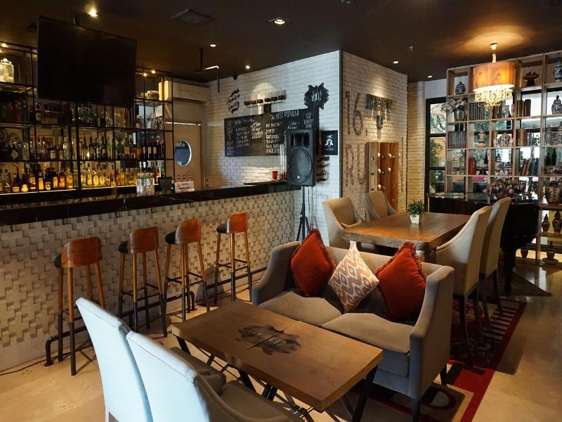 Roosseno Plaza Serviced Apartment image