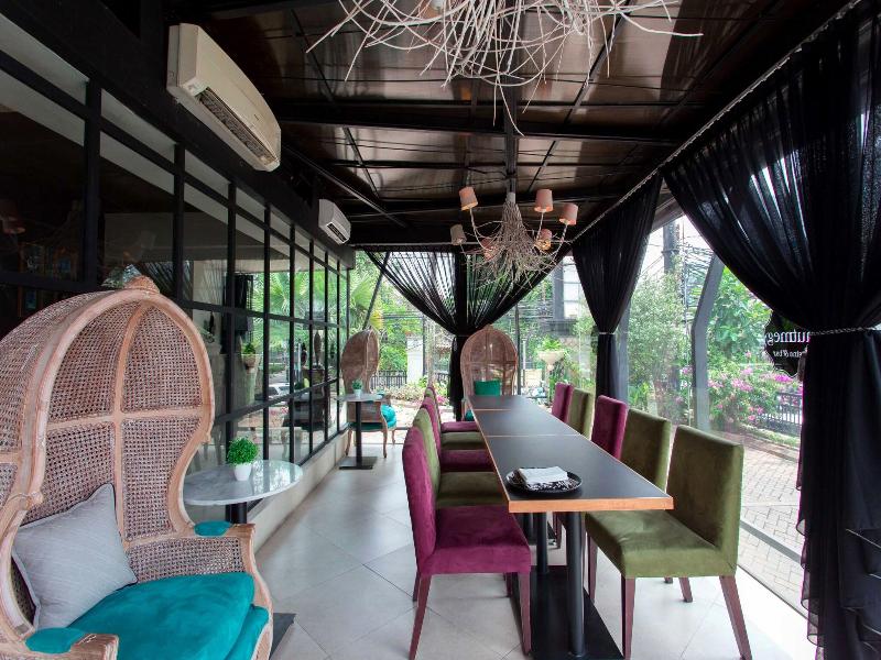 Roosseno Plaza Serviced Apartment image