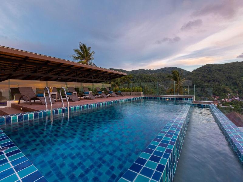 Splendid Sea View Resort image