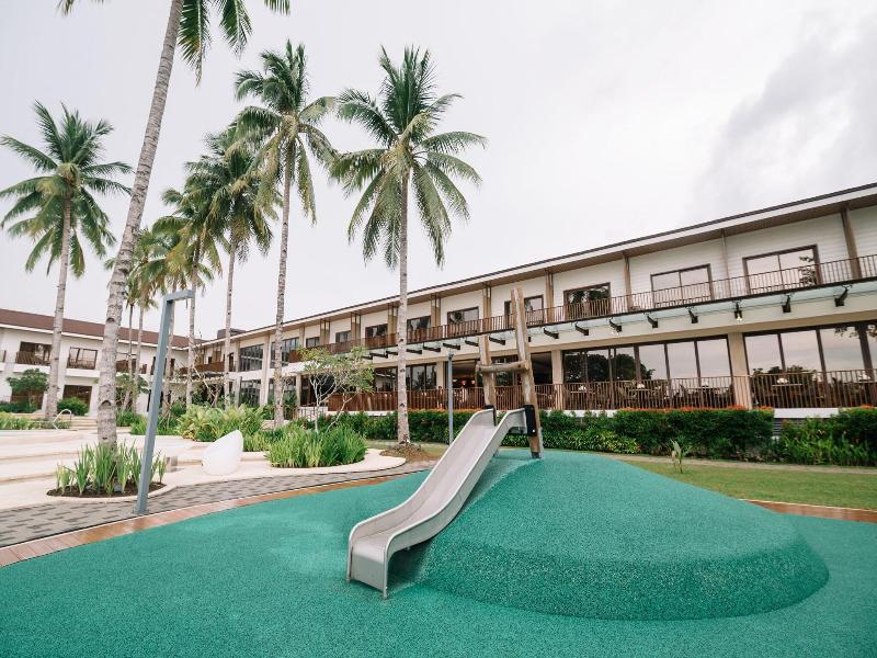 Nouveau Resort