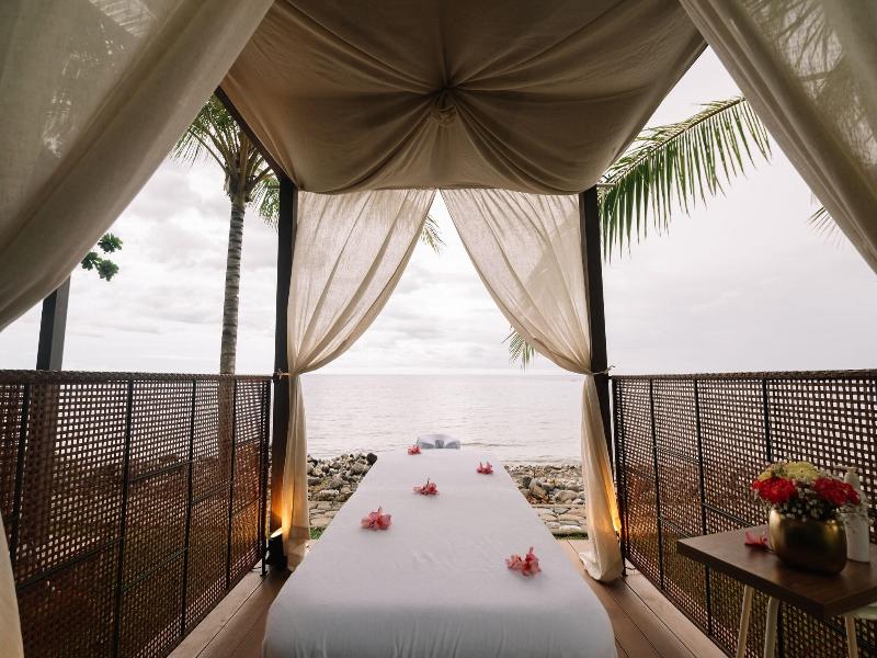 Nouveau Resort
