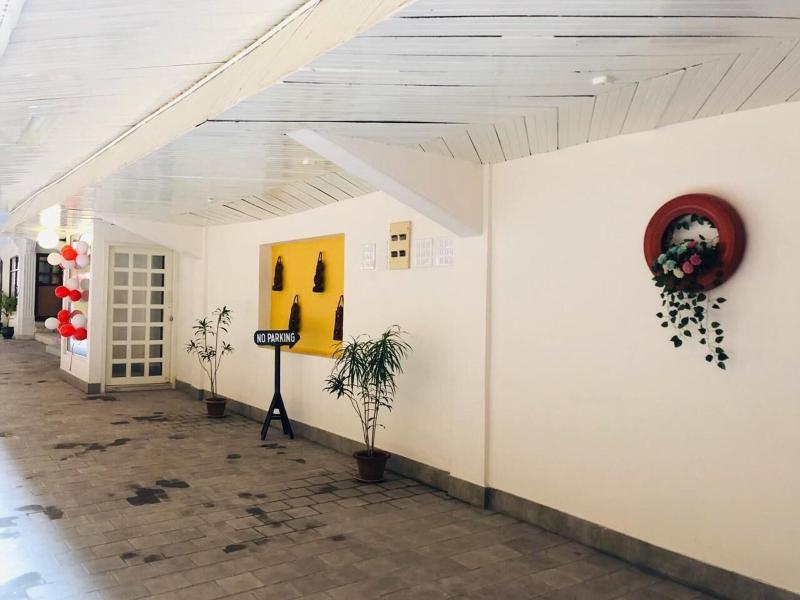 Hotel Saluja image