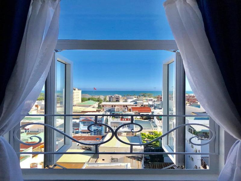 Hata Hotel image