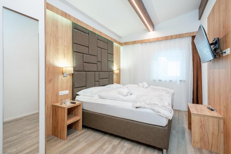 Aparthotel Maiskogelblick image