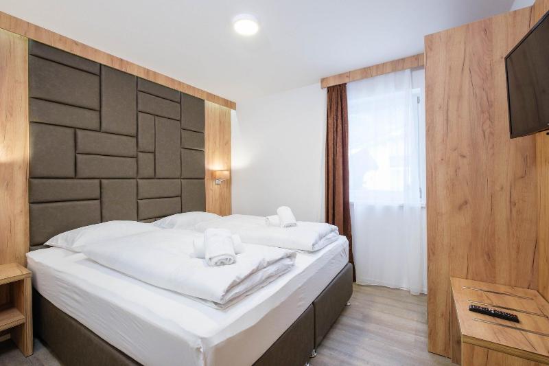 Aparthotel Maiskogelblick image