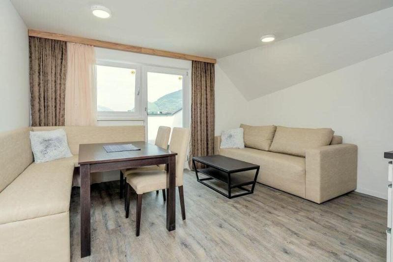 Aparthotel Maiskogelblick image