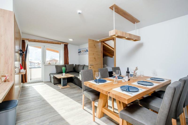 Aparthotel Maiskogelblick image