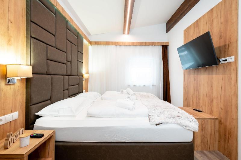 Aparthotel Maiskogelblick image
