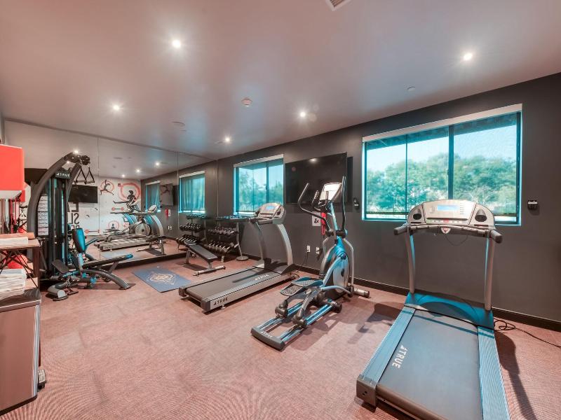 Hotel Lexen Newhall image