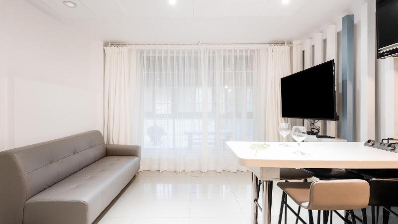 Gapyung Amor Pension Gaegok Suyoungjang image