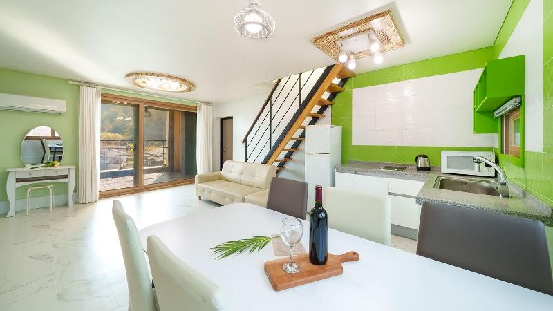 Gapyung Amor Pension Gaegok Suyoungjang image