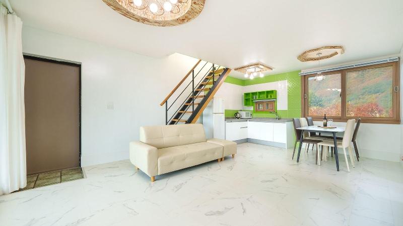 Gapyung Amor Pension Gaegok Suyoungjang image