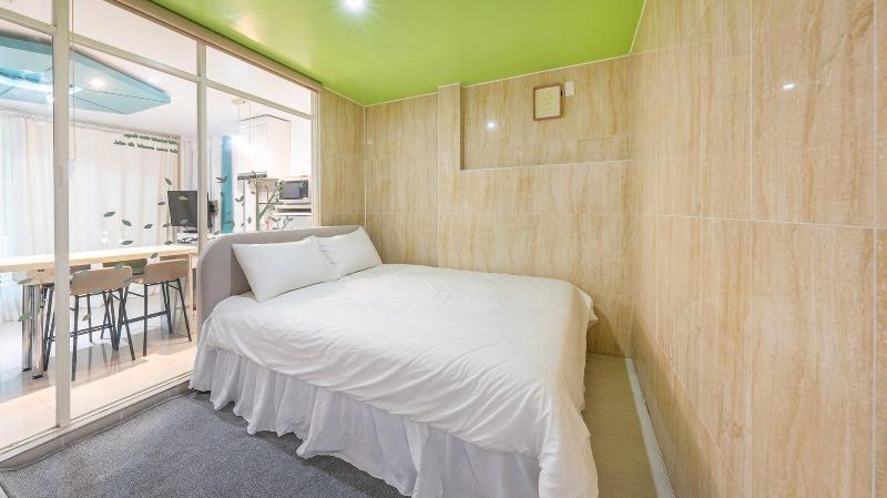 Gapyung Amor Pension Gaegok Suyoungjang image