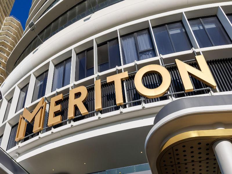 Meriton Suites Surfers Paradise image