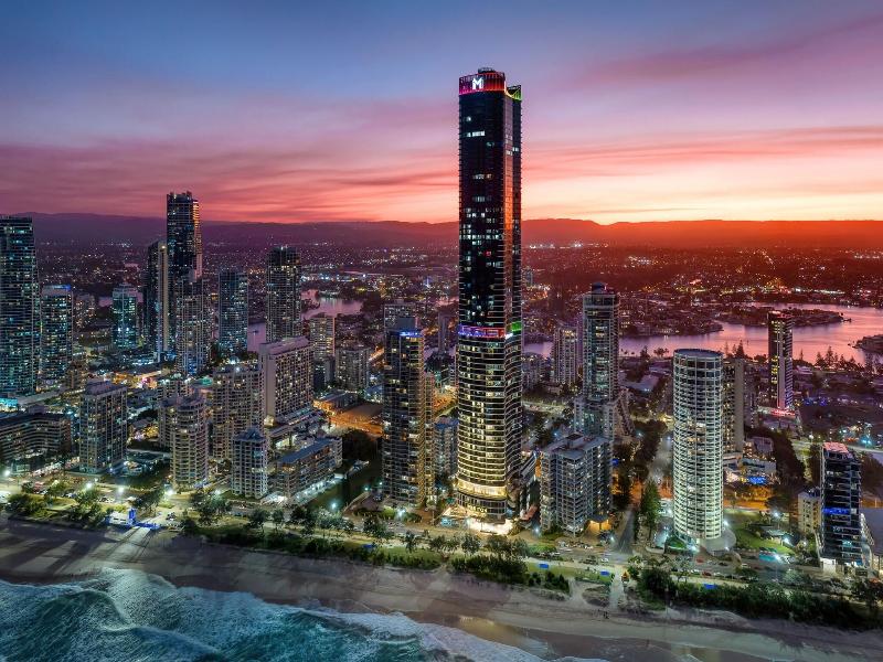 Meriton Suites Surfers Paradise image