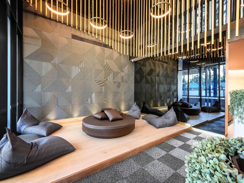 Meriton Suites Surfers Paradise image