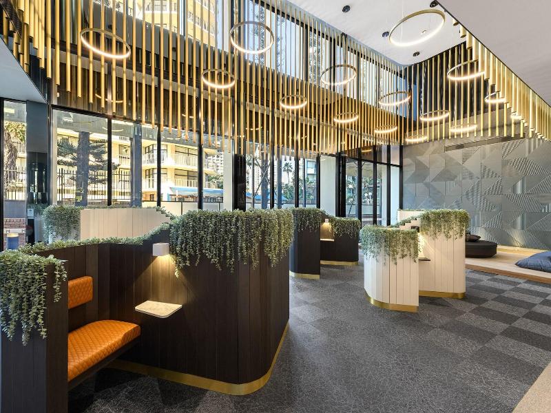 Meriton Suites Surfers Paradise image