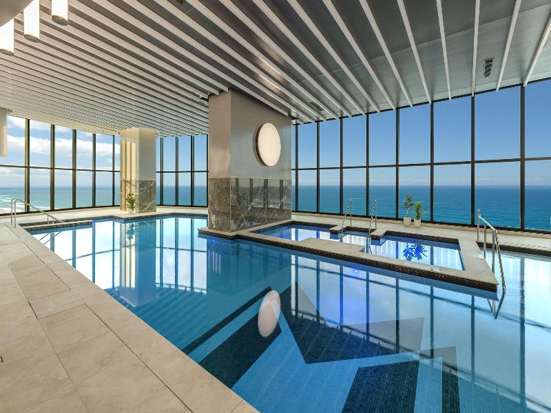 Meriton Suites Surfers Paradise image