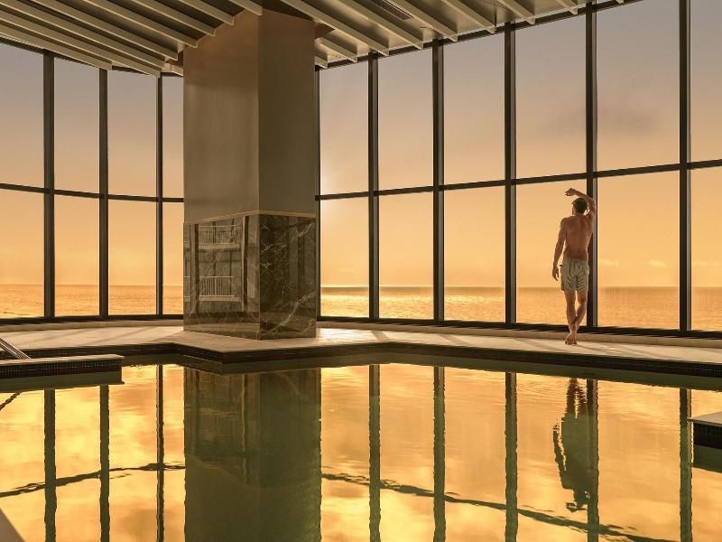 Meriton Suites Surfers Paradise image