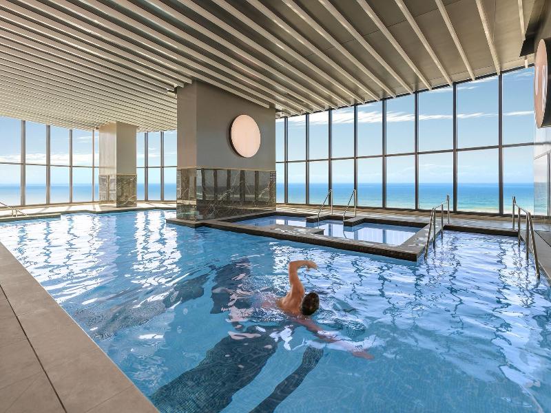 Meriton Suites Surfers Paradise image
