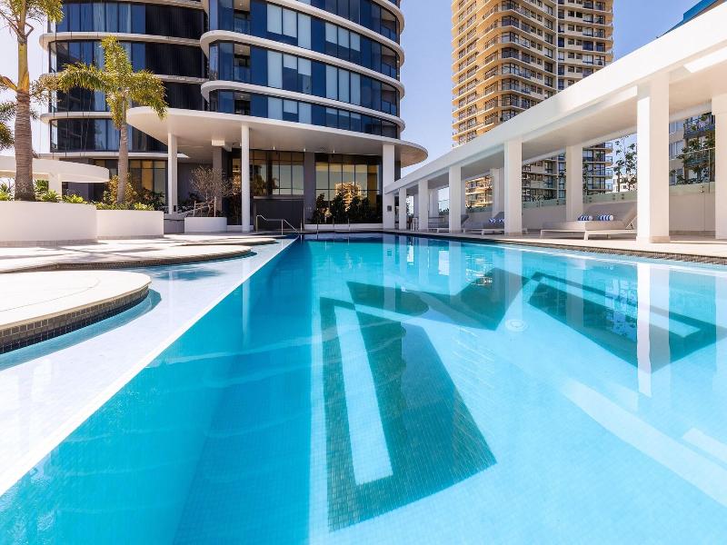 Meriton Suites Surfers Paradise image