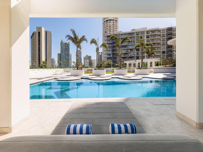 Meriton Suites Surfers Paradise image