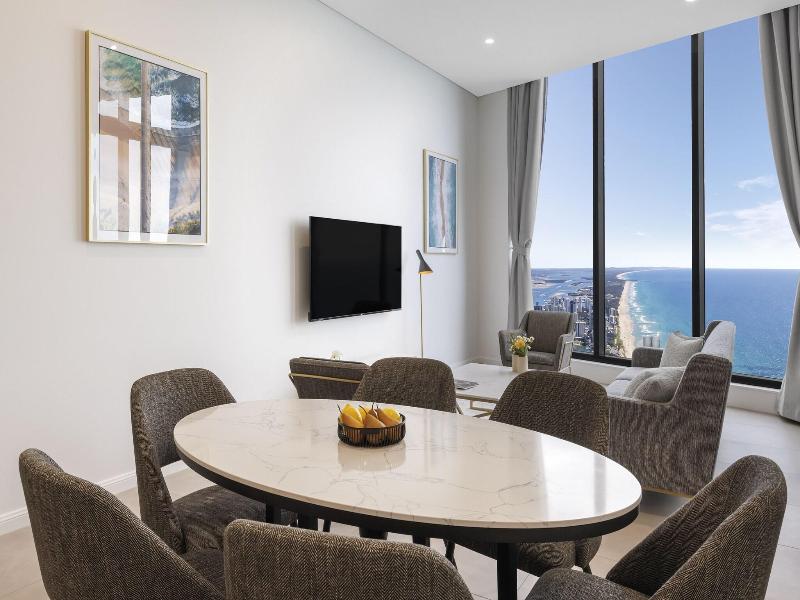Meriton Suites Surfers Paradise image