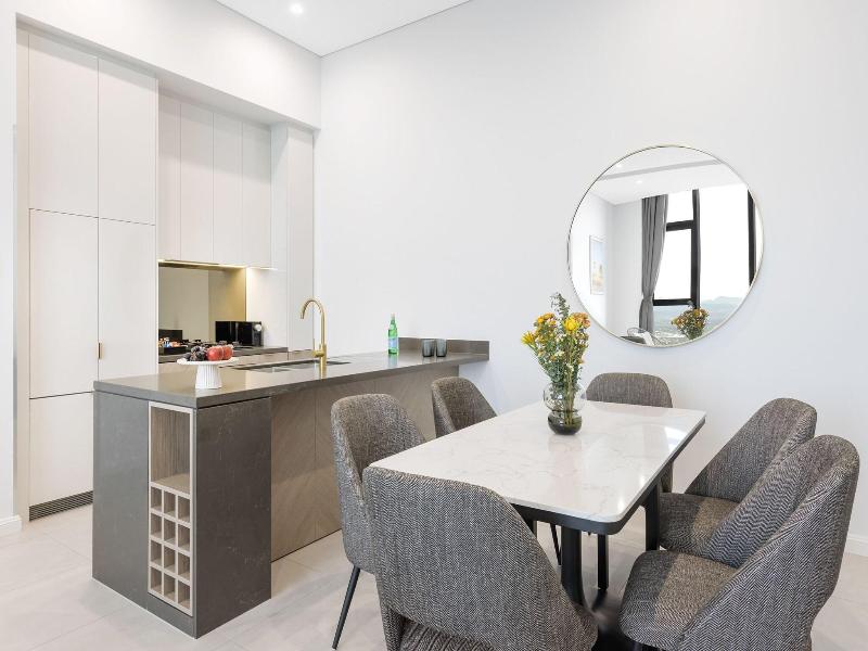 Meriton Suites Surfers Paradise image