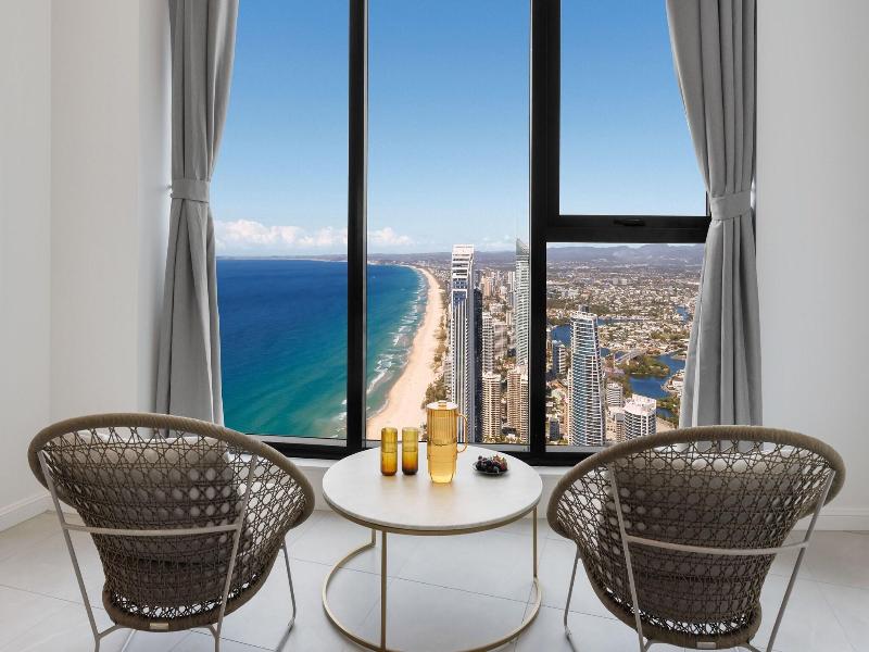 Meriton Suites Surfers Paradise image