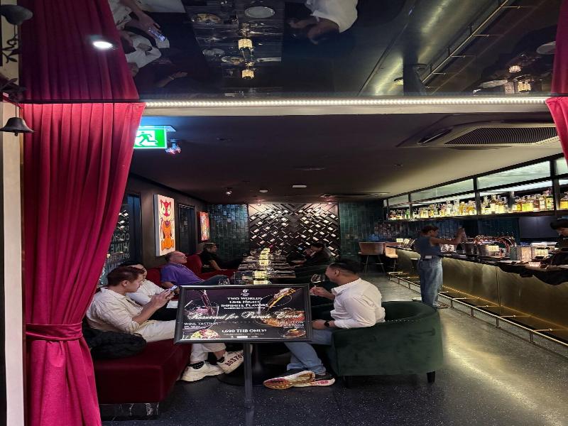 The Gravitique Hotel Khaosan image