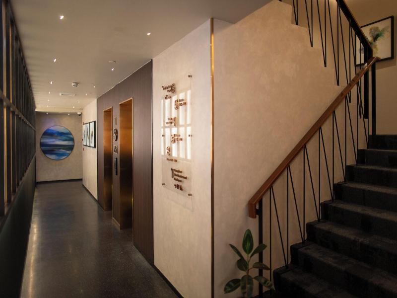 The Gravitique Hotel Khaosan image