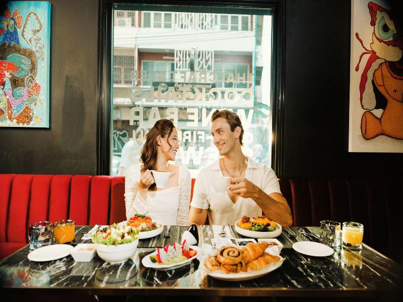 The Gravitique Hotel Khaosan image