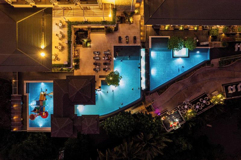 Zuri Resort