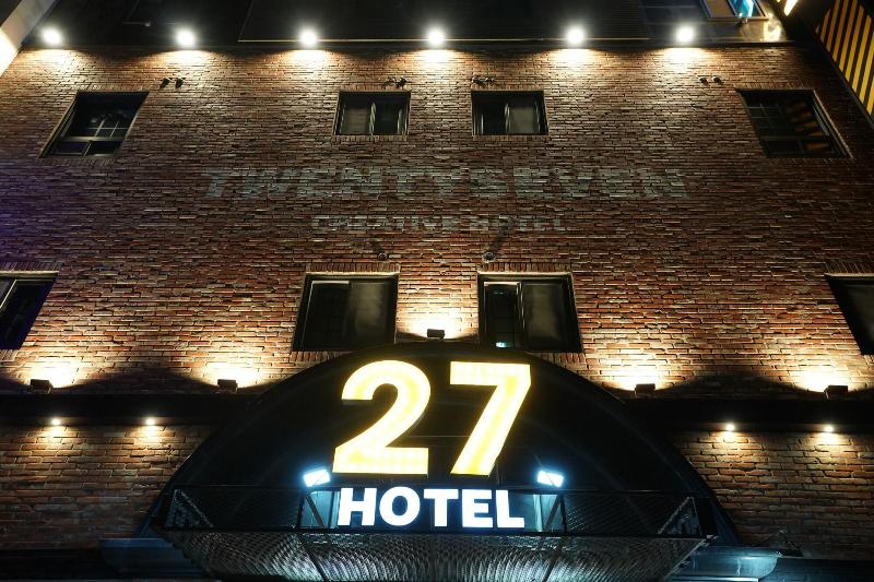 27 Hotel image