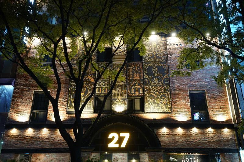 27 Hotel image