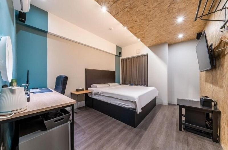 27 Hotel image