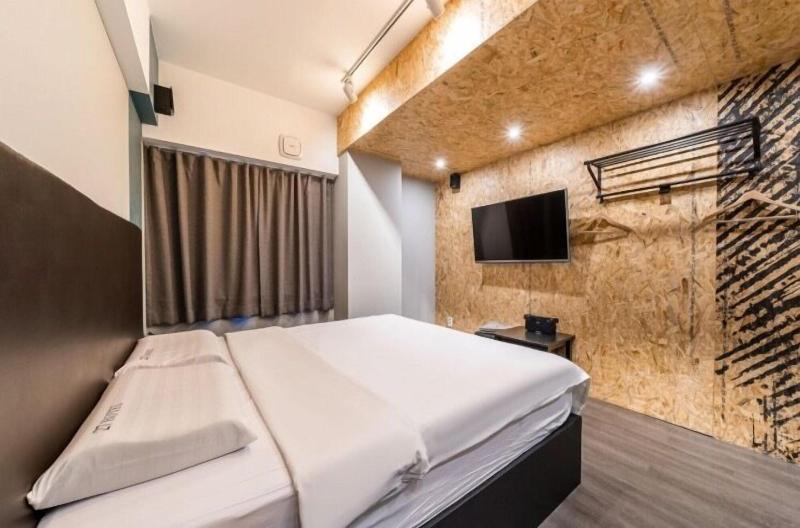 27 Hotel image
