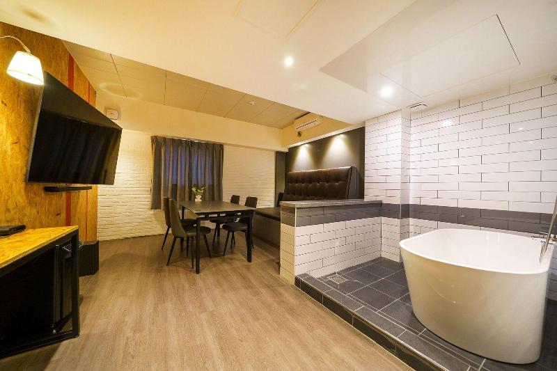 27 Hotel image