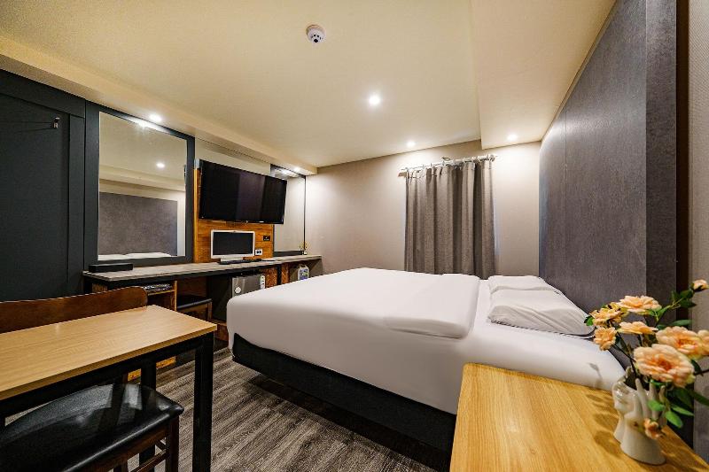 27 Hotel image