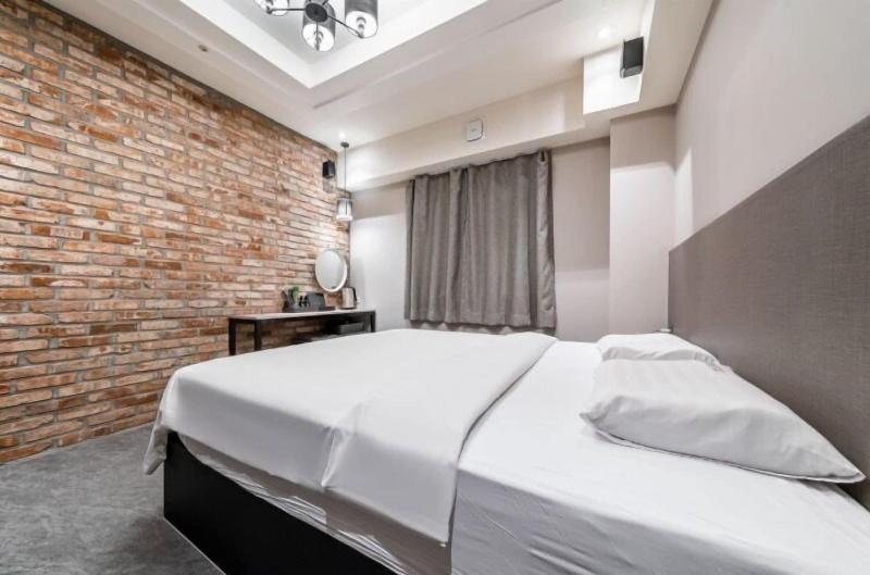 27 Hotel image