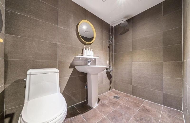 27 Hotel image