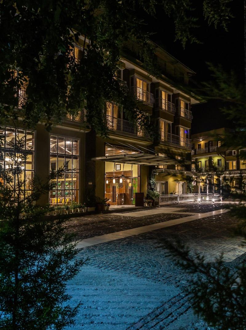 The Fern Brentwood Resort image
