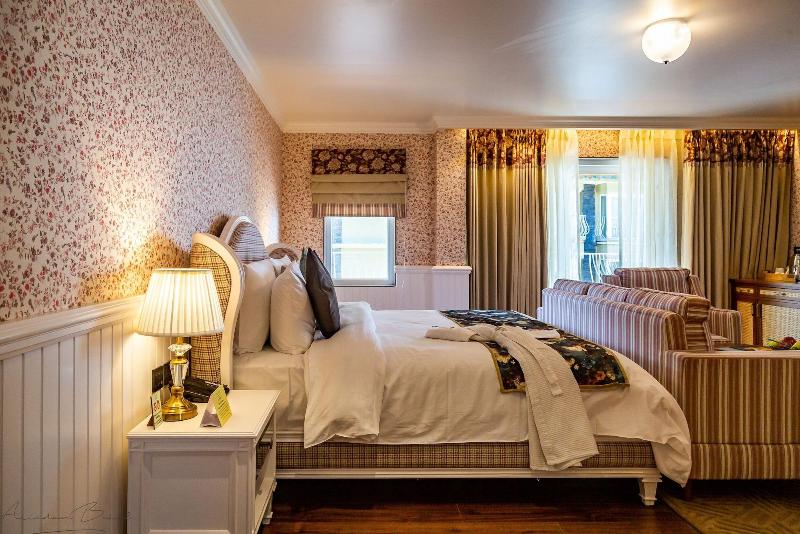 The Fern Brentwood Resort image