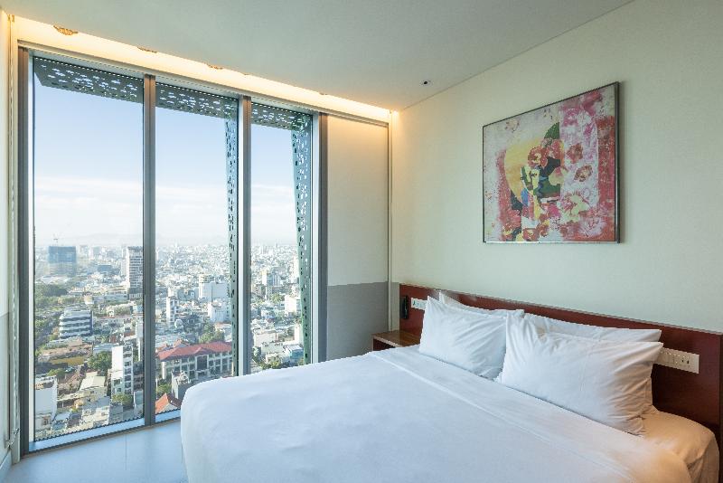 Wink Hotel Danang Riverside image
