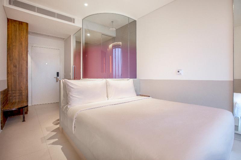 Wink Hotel Danang Riverside image